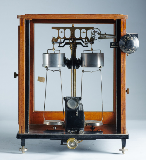 Balanza de precisión, Cobos.España, mediados del s.XX