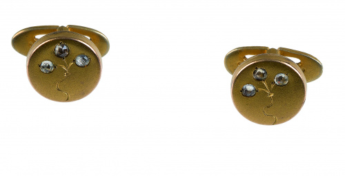 Pareja de botones de pp. S. XX con trébol de zafiros blancos