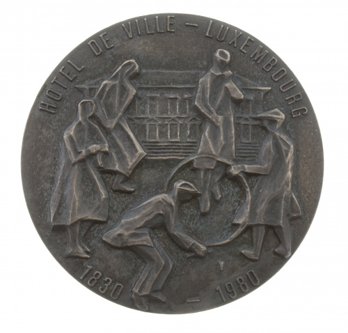 Lote de siete medallas, cinco españolas, una francesa y una