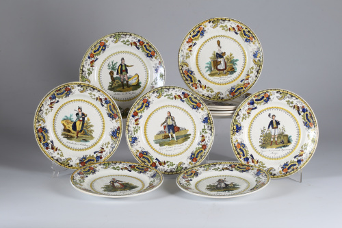 Juego de once platos de loza estampada de Creill, con decor