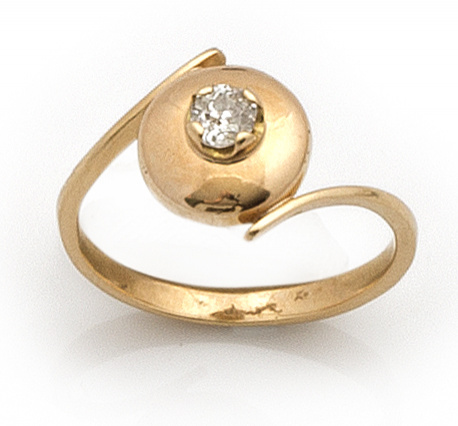 Sortija con brillante de 0,20 ct en marco circular y montur