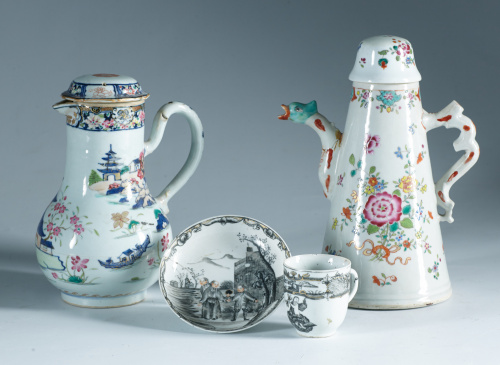 Taza y plato en porcelana de Compañía de Indias con decorac