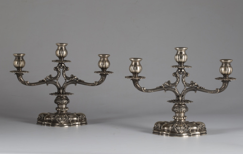 Pareja de candelabros, estilo Luis XVI de tres luces ley 92