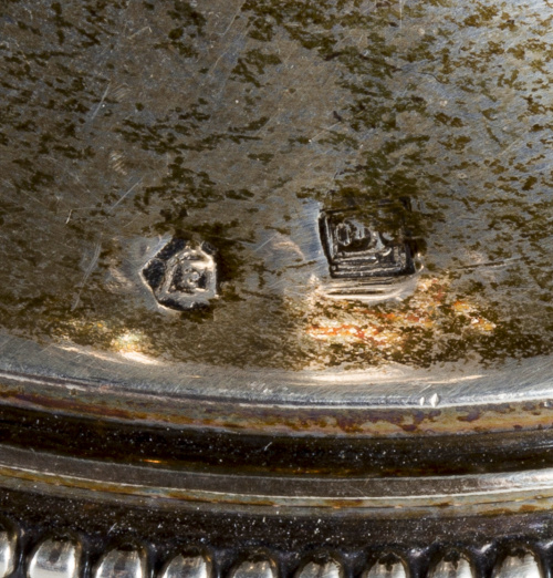 Pareja de candelabros de  Plata de tres luces, con marcas.