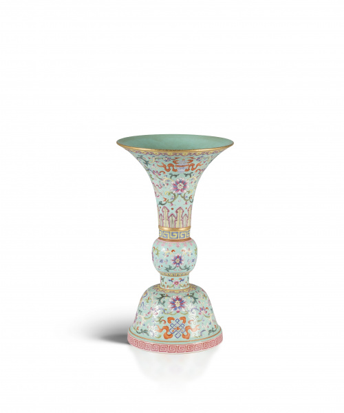 Jarrón “Gu” en porcelana esmaltada de la “Familia Rosa”Chi