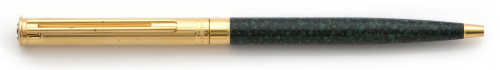 Bolígrafo MONTBLANC noblesse en laca verde y plaqué or.