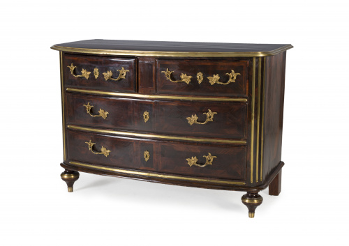 Cómoda regencia en madera de palosanto parcialmente dorada 