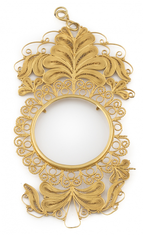 Marco colgante s.XIX  en filigrana de oro de 14 K.