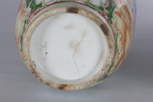 Pareja de jarrones “rouleau” en porcelana Canton de la “Fam