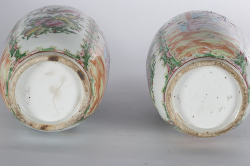Pareja de jarrones “rouleau” en porcelana Canton de la “Fam