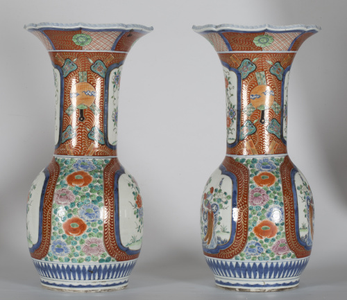 Pareja de jarrones en porcelana.Japón, periodo Meiji, S. X