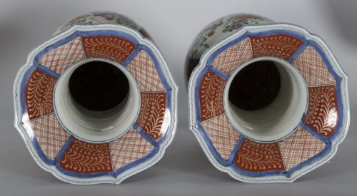 Pareja de jarrones en porcelana.Japón, periodo Meiji, S. X