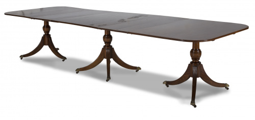 Mesa de comedor Regencia de triple pedestal en madera de ca
