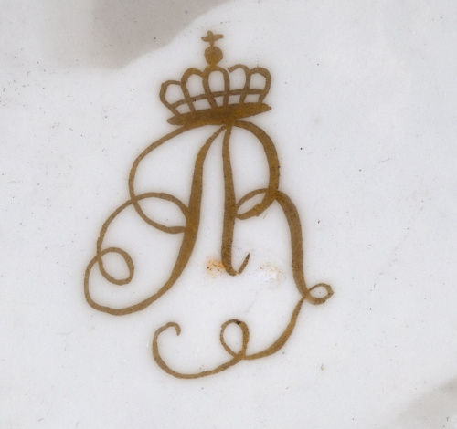 Juego de dieciséis platos de porcelana esmaltada en azul re