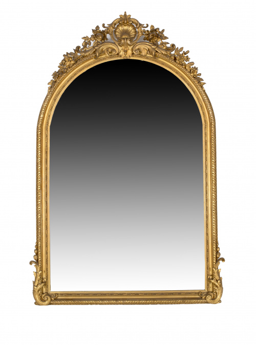 Espejo isabelino en madera estucada y dorada.España, ff. S