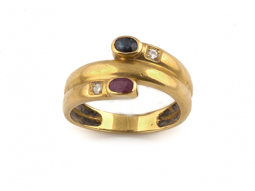 Lote de dos sortijas en oro de 18K.