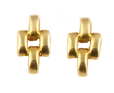 Lote de tres parejas de pendientes en oro de 18K.