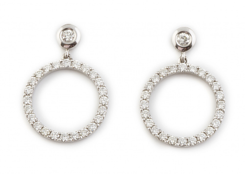 Pendientes con aro de brillantes que pende de chatón en oro