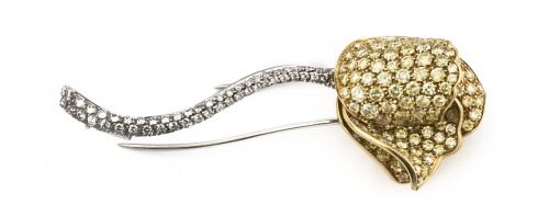 Broche italiano en forma de rosa completamente cuajado de b