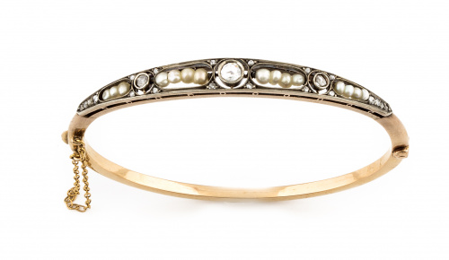 Brazalete rígido de pp s.XX con centro de diamante de talla