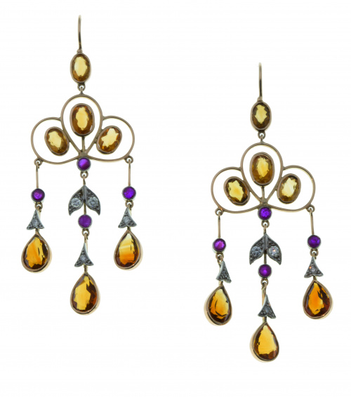Pendientes largos de citrinos, con chatones de rubíes y hoj