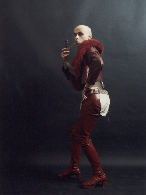 JÜRGEN KLAUKE (Cochem, Alemania, 1943)Haschischraucher, 19