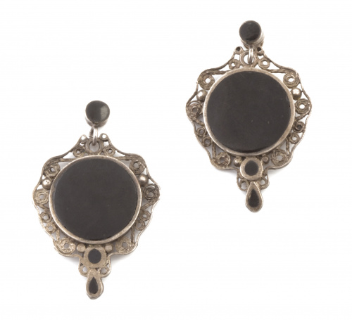 Lote de siete parejas de pendientes en plata con diferentes