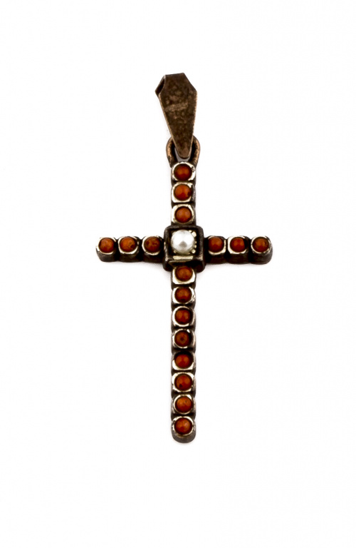 Lote de dos cruces colgantes de coral