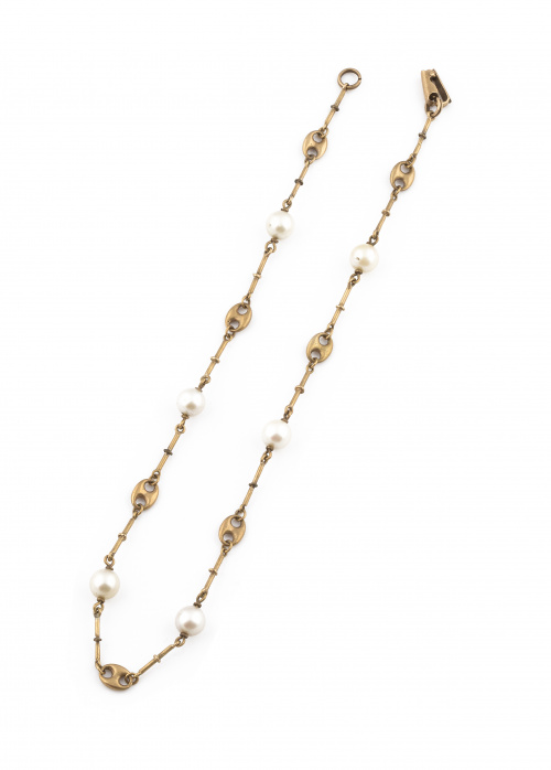 Cadena de con perlas y eslabones de calabrote unidos por ba