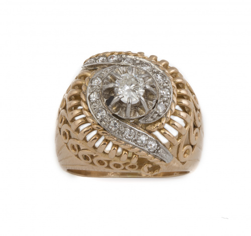 Sortija bombée años 50 con brillante central de 0,30 ct apr