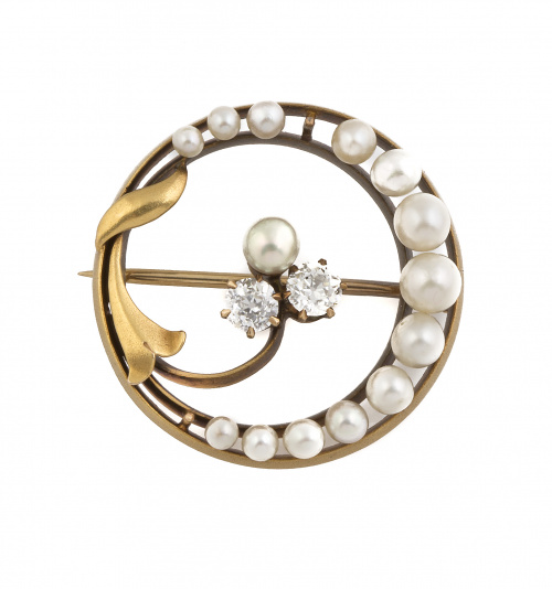 Broche Art Nouveau con trébol central de perla y dos brilla