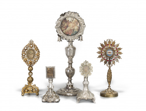 Relicario con marco de bronce con flores, con auténtica.Tr