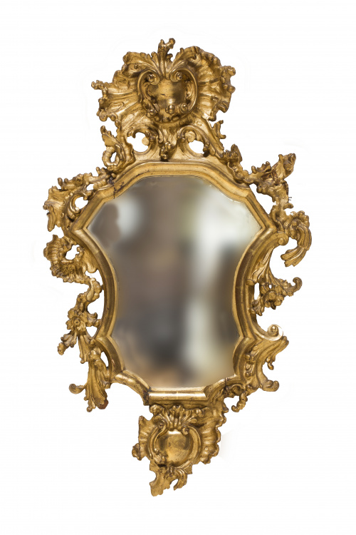 Pareja de cornucopias Carlos III en madera tallada y dorada