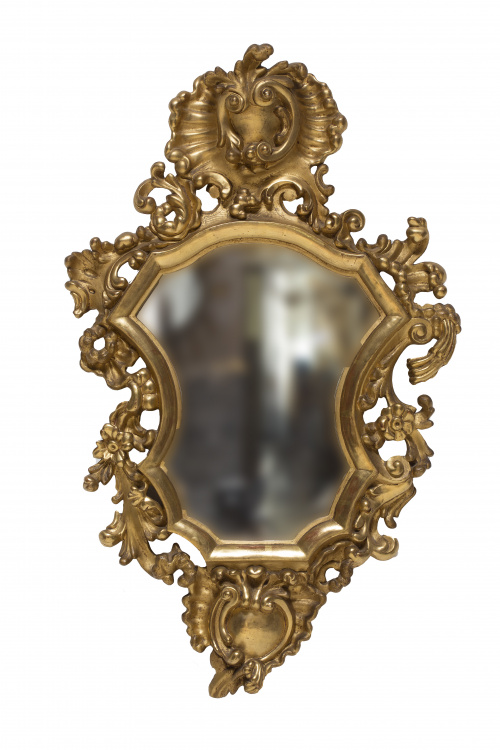 Pareja de cornucopias Carlos III en madera tallada y dorada