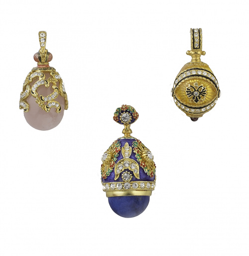 Lote de tres charms colgantes en forma de huevo de pascua e