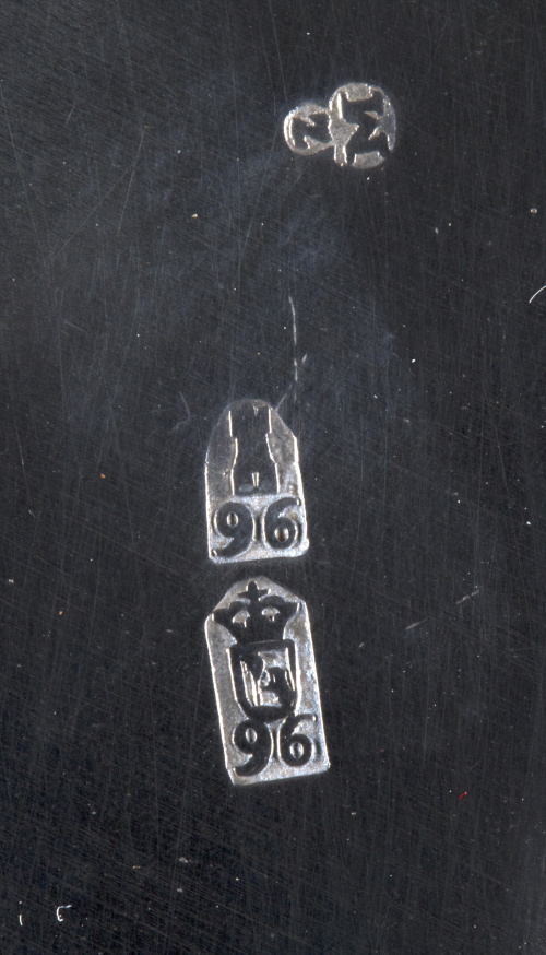 Juego de nueve platos Carlos IV  en plata con escudo de hid