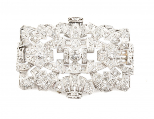 Broche de brillantes en forma de gran placa años 30 con mot