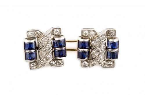 Un gemelo doble Art-Decó con dos piezas cuadrangulares de z