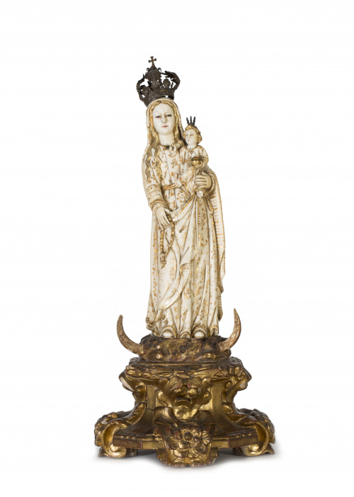 Mesa de centro estilo Luis XVI en bronce y espejo.S. XX