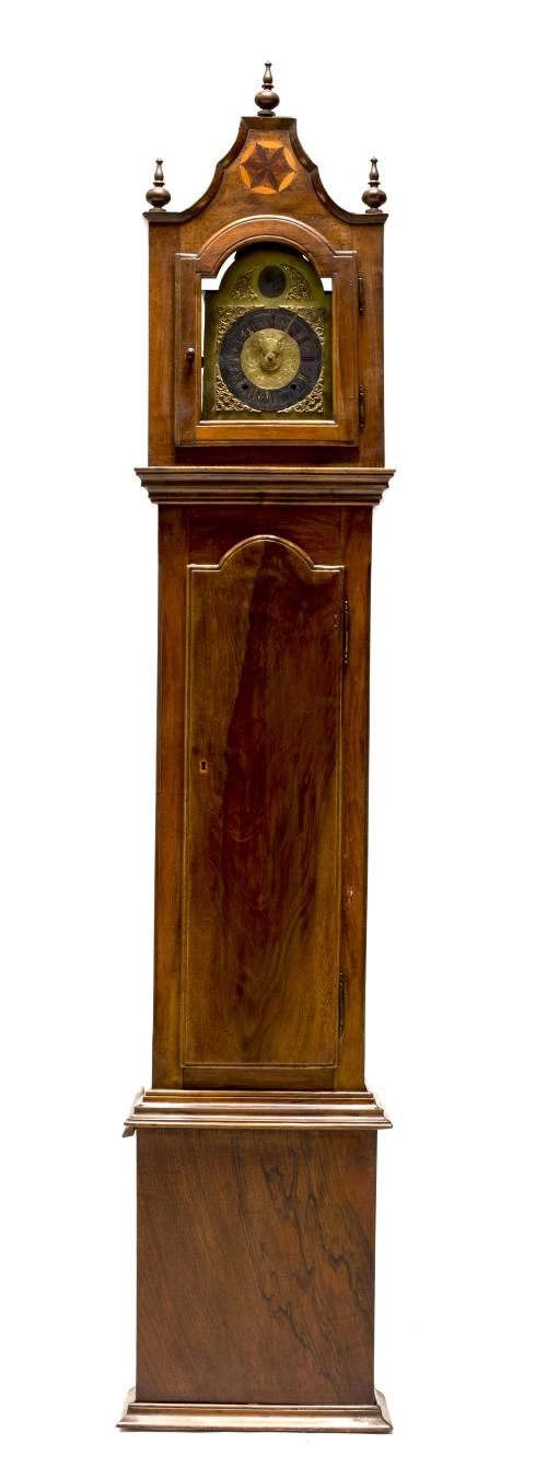 Reloj de caja alta en madera de nogal y marquetería con son