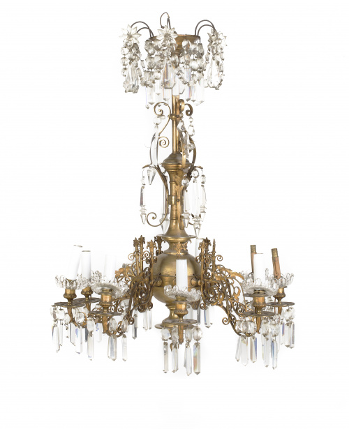 Lámpara de techo de nueve luces en bronce y pandelocas de c