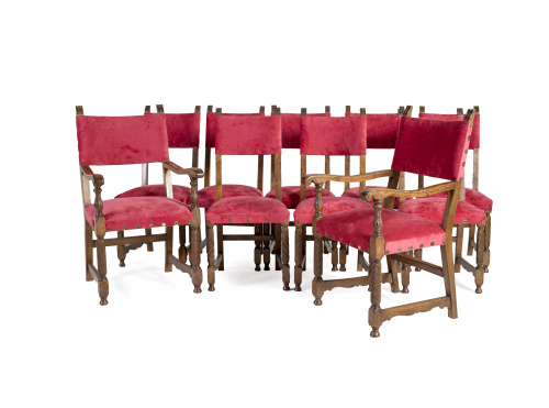 Conjunto de ocho sillas y dos butacas siguiendo modelos del