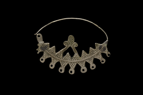 Lote formado por dos pendeintes uno “Mcharraf” y otro de Au