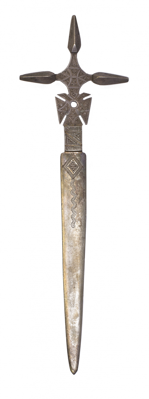 Lote formado por Daga Mauritania y daga tuareg