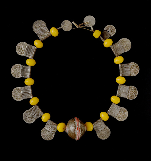 Lote formado por dos collares