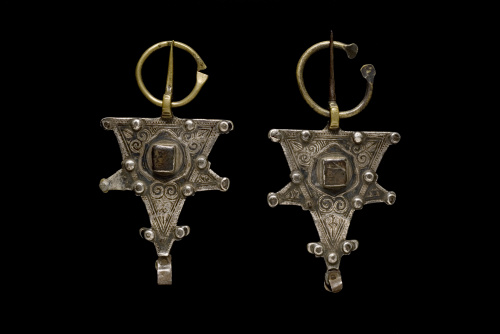 Lote formado por  cinco fíbulas del Anti-Atlas central, cua