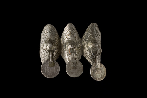 Sortija triple.    25 (164)