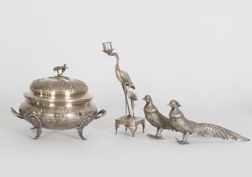 Par de aves decorativas de plata, S. XX 