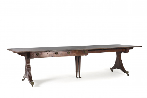 Mesa de biblioteca Regencia extensible en madera de caoba. 