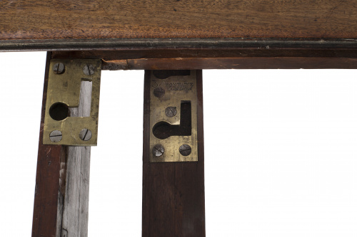 Mesa de biblioteca Regencia extensible en madera de caoba. 